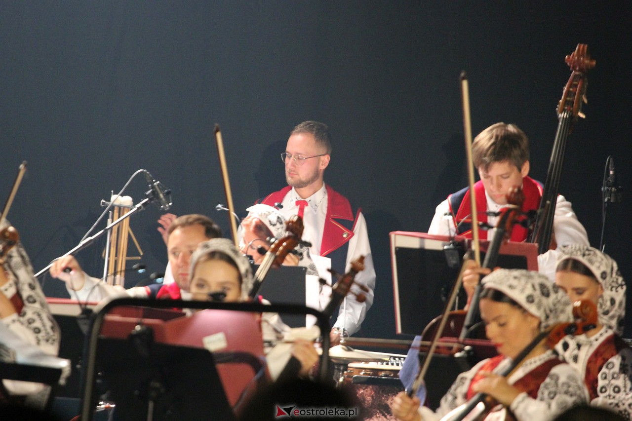 Koncert zespołu Mazowsze w Ostrołęce [7.10.2023] - zdjęcie #120 - eOstroleka.pl