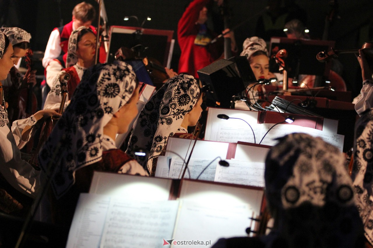 Koncert zespołu Mazowsze w Ostrołęce [7.10.2023] - zdjęcie #117 - eOstroleka.pl
