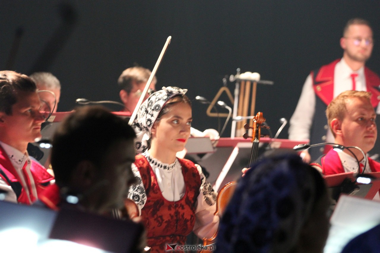 Koncert zespołu Mazowsze w Ostrołęce [7.10.2023] - zdjęcie #114 - eOstroleka.pl