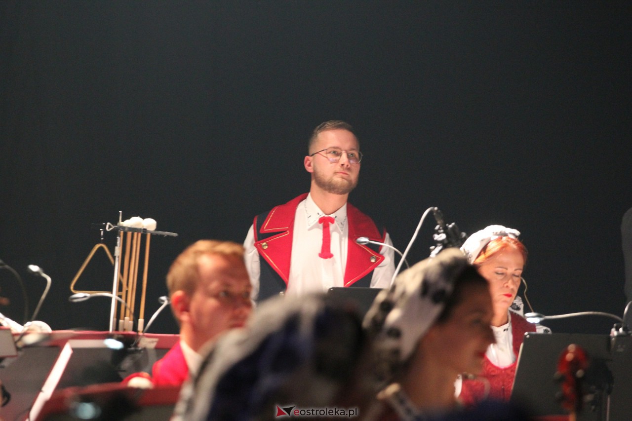 Koncert zespołu Mazowsze w Ostrołęce [7.10.2023] - zdjęcie #112 - eOstroleka.pl