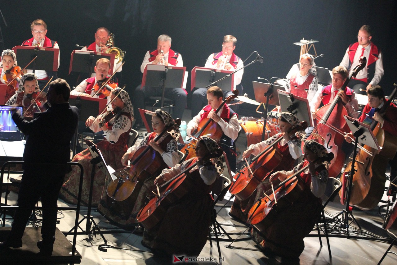 Koncert zespołu Mazowsze w Ostrołęce [7.10.2023] - zdjęcie #109 - eOstroleka.pl