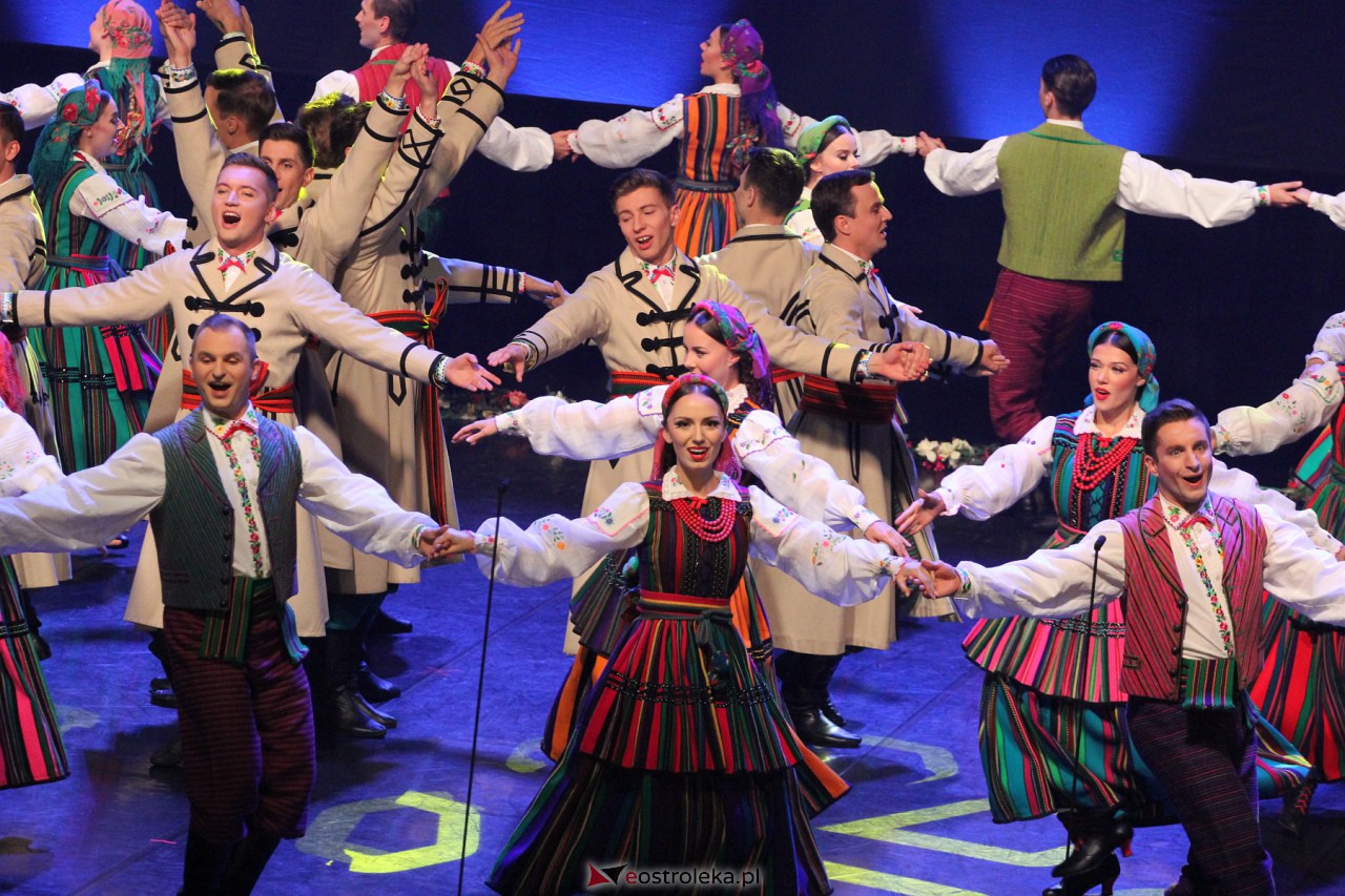 Koncert zespołu Mazowsze w Ostrołęce [7.10.2023] - zdjęcie #106 - eOstroleka.pl