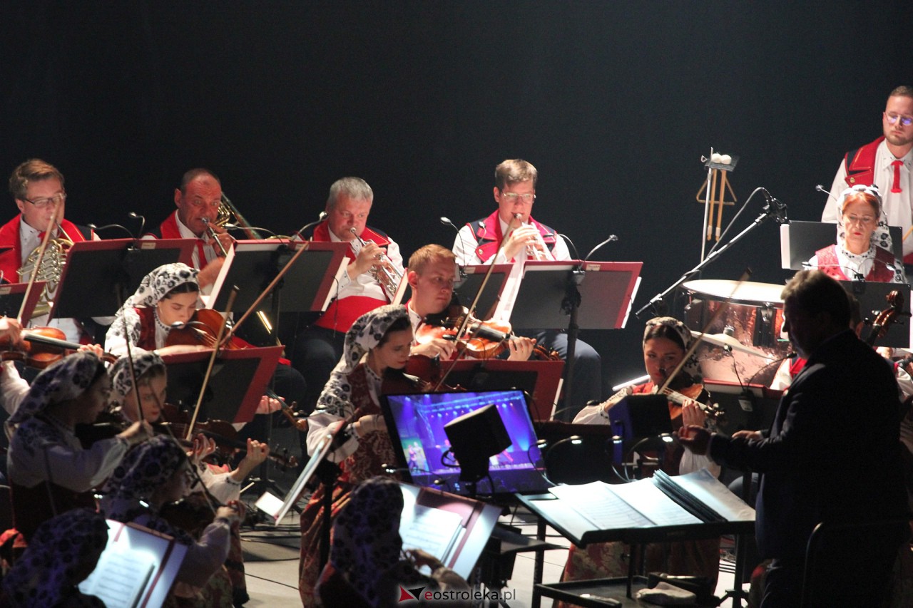 Koncert zespołu Mazowsze w Ostrołęce [7.10.2023] - zdjęcie #91 - eOstroleka.pl