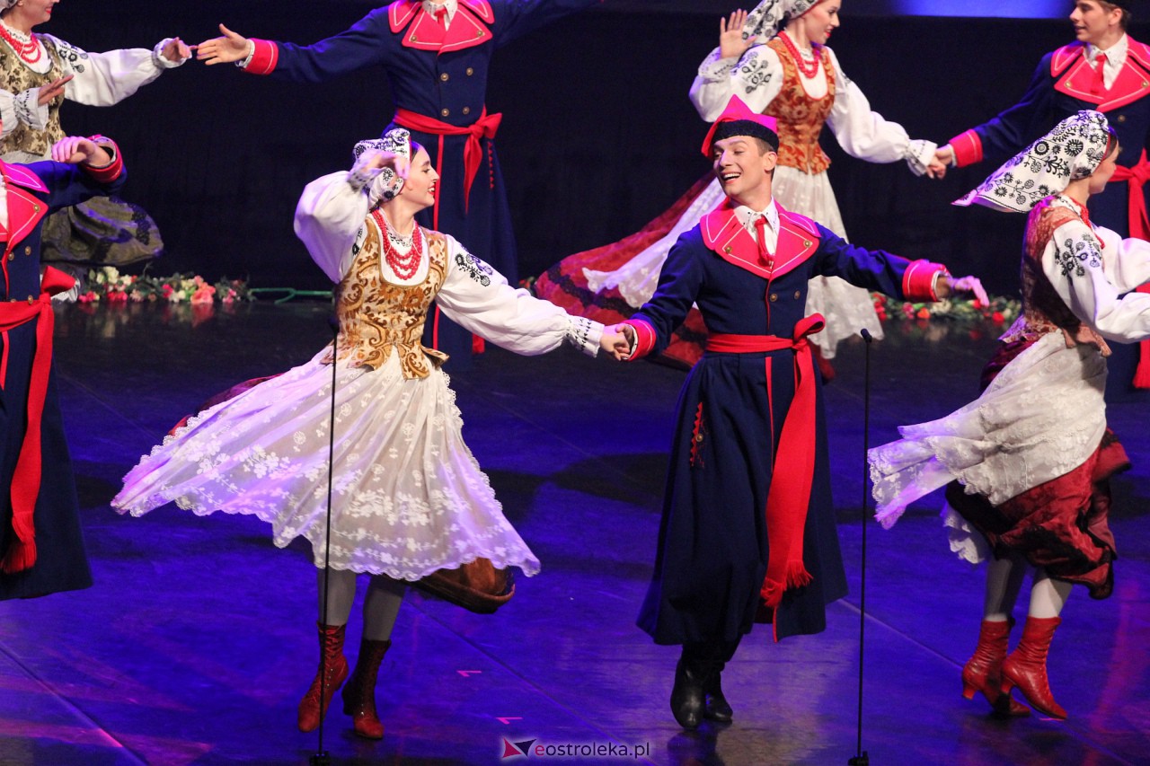Koncert zespołu Mazowsze w Ostrołęce [7.10.2023] - zdjęcie #87 - eOstroleka.pl
