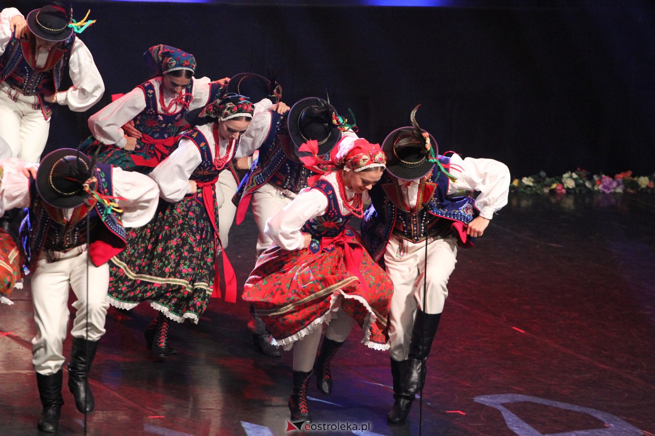 Koncert zespołu Mazowsze w Ostrołęce [7.10.2023] - zdjęcie #74 - eOstroleka.pl