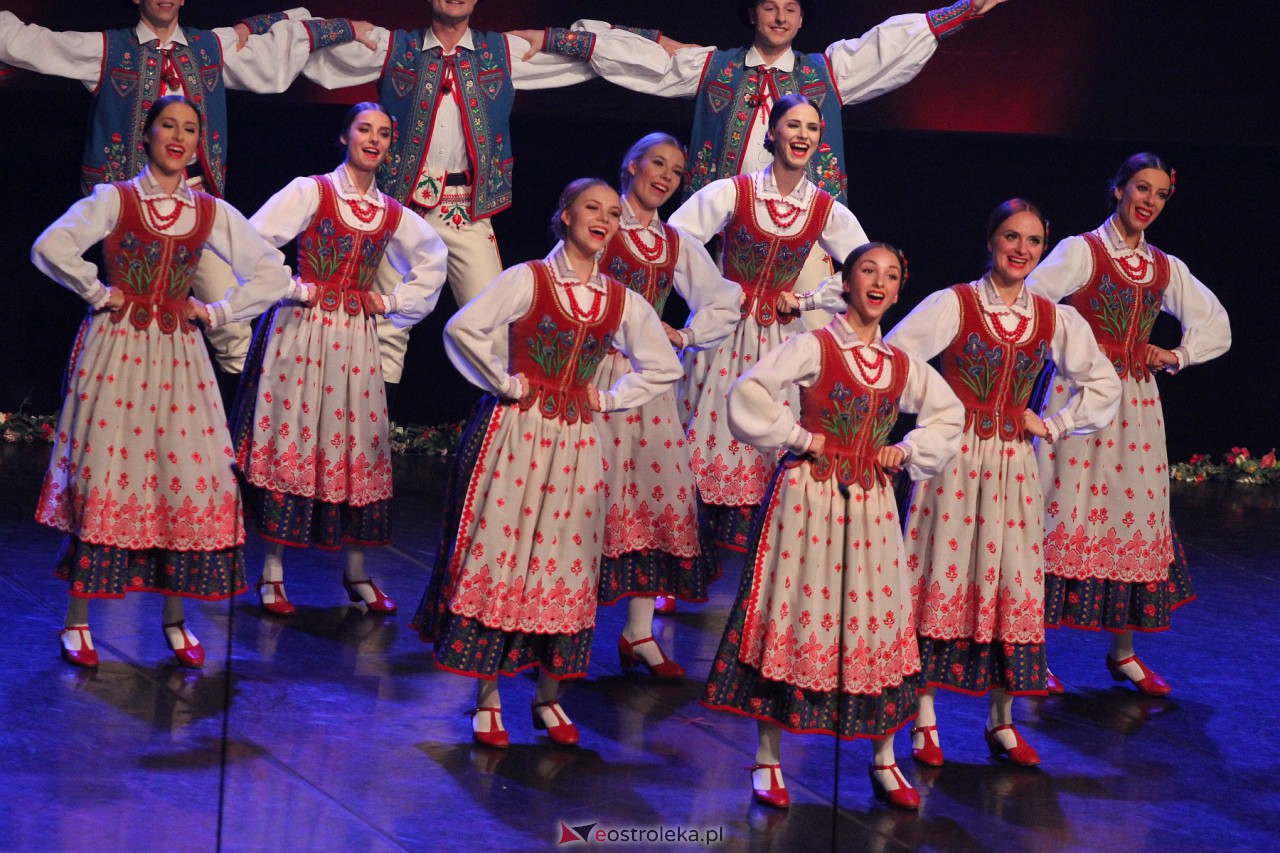 Koncert zespołu Mazowsze w Ostrołęce [7.10.2023] - zdjęcie #61 - eOstroleka.pl