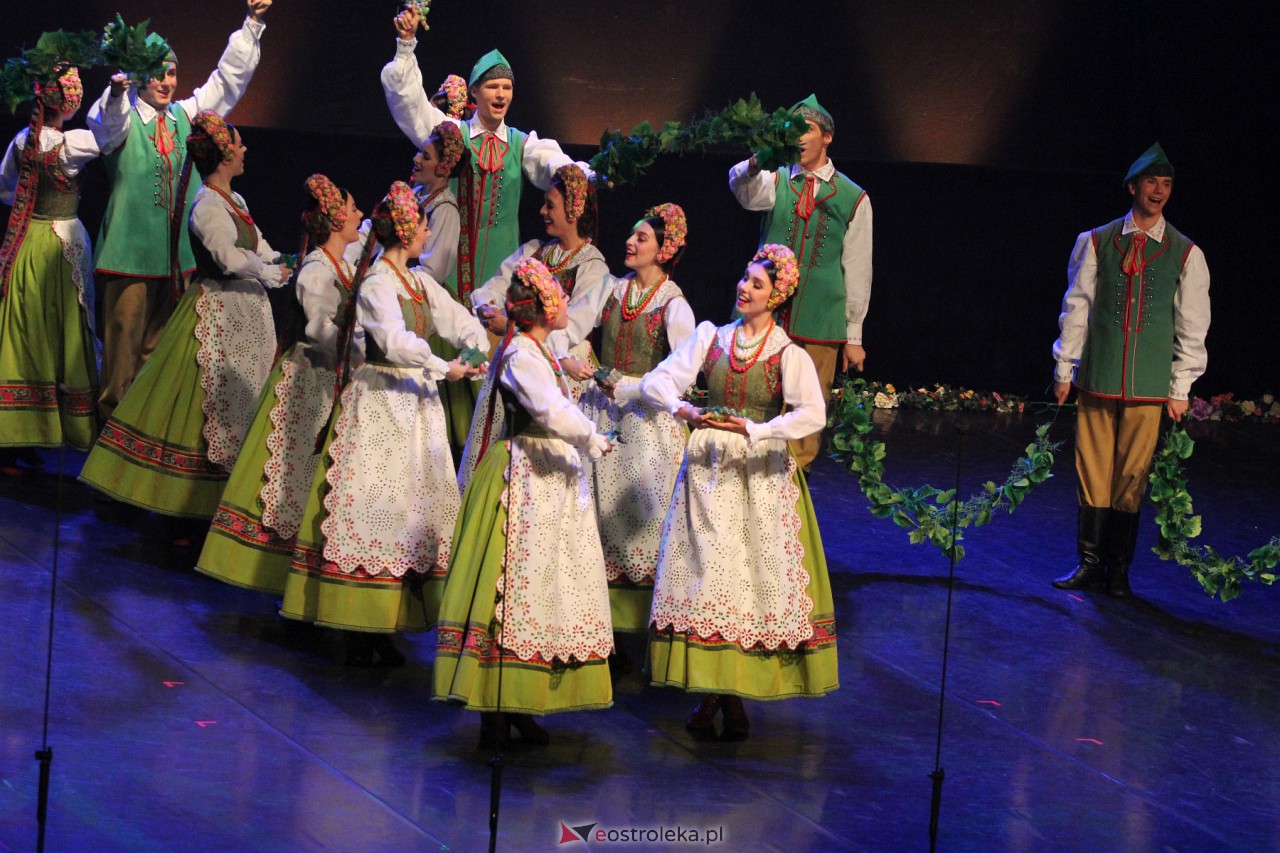 Koncert zespołu Mazowsze w Ostrołęce [7.10.2023] - zdjęcie #56 - eOstroleka.pl