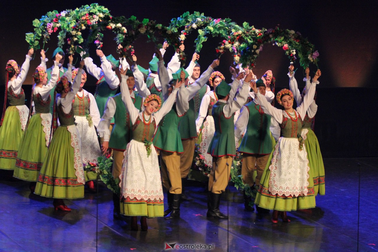Koncert zespołu Mazowsze w Ostrołęce [7.10.2023] - zdjęcie #53 - eOstroleka.pl