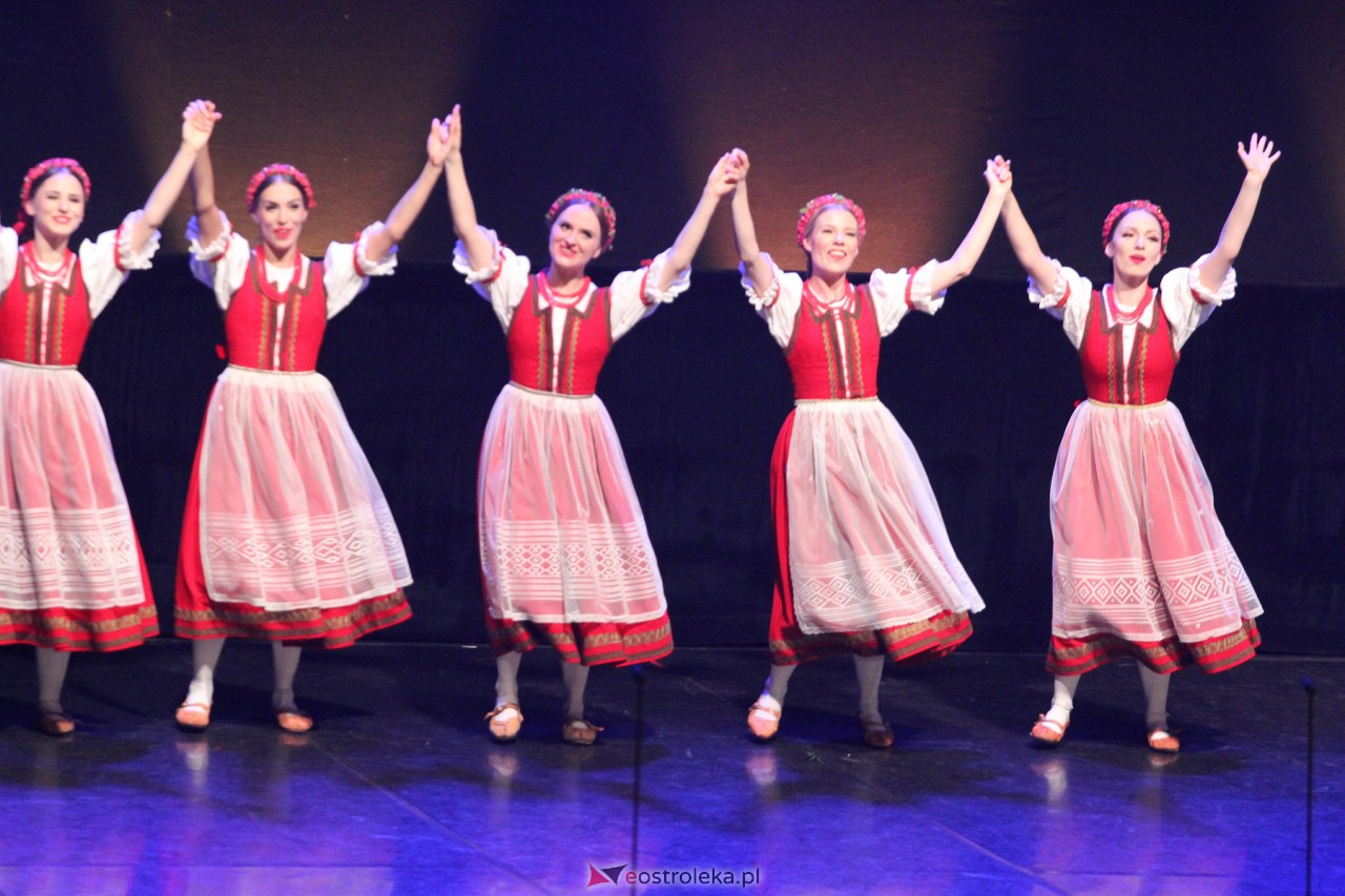 Koncert zespołu Mazowsze w Ostrołęce [7.10.2023] - zdjęcie #49 - eOstroleka.pl