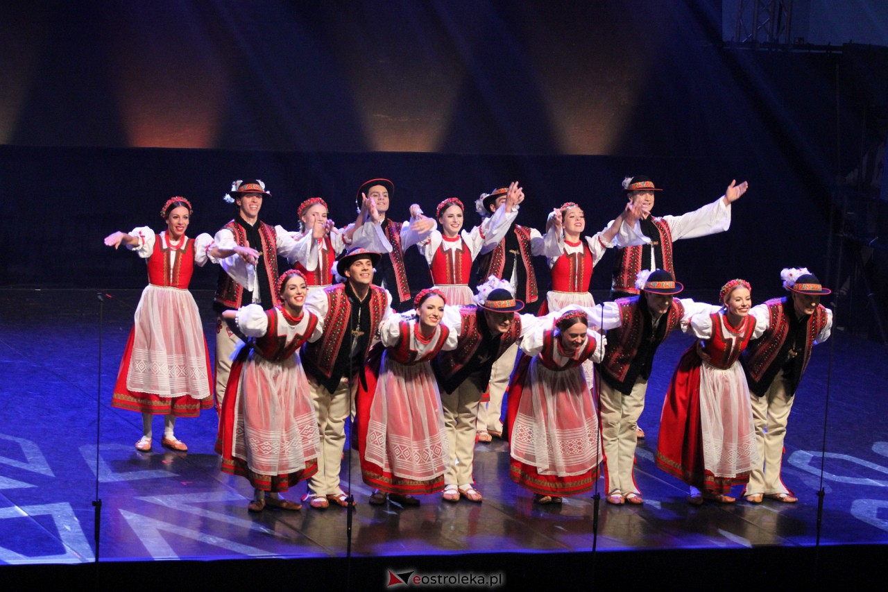 Koncert zespołu Mazowsze w Ostrołęce [7.10.2023] - zdjęcie #46 - eOstroleka.pl