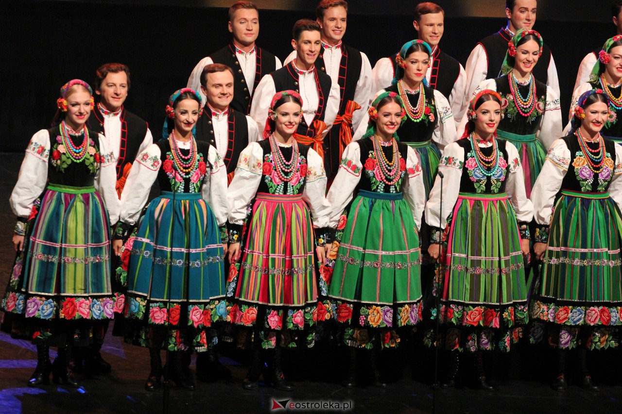 Koncert zespołu Mazowsze w Ostrołęce [7.10.2023] - zdjęcie #33 - eOstroleka.pl
