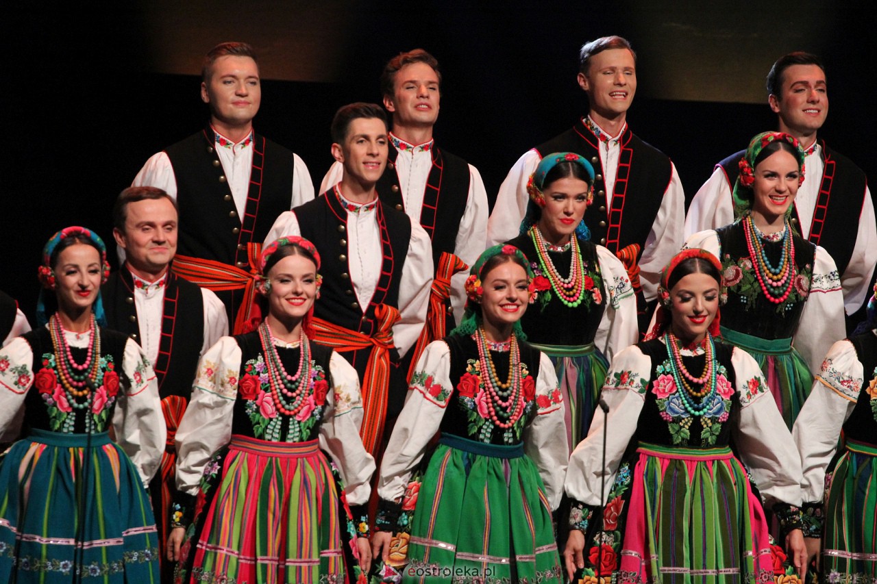 Koncert zespołu Mazowsze w Ostrołęce [7.10.2023] - zdjęcie #25 - eOstroleka.pl