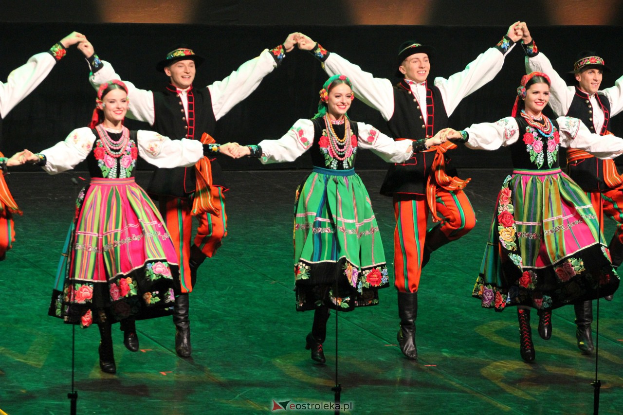 Koncert zespołu Mazowsze w Ostrołęce [7.10.2023] - zdjęcie #21 - eOstroleka.pl