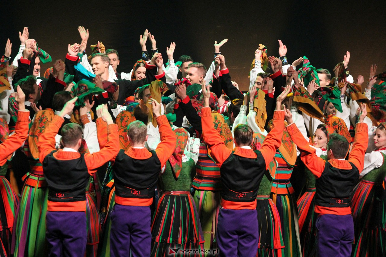 Koncert zespołu Mazowsze w Ostrołęce [7.10.2023] - zdjęcie #14 - eOstroleka.pl