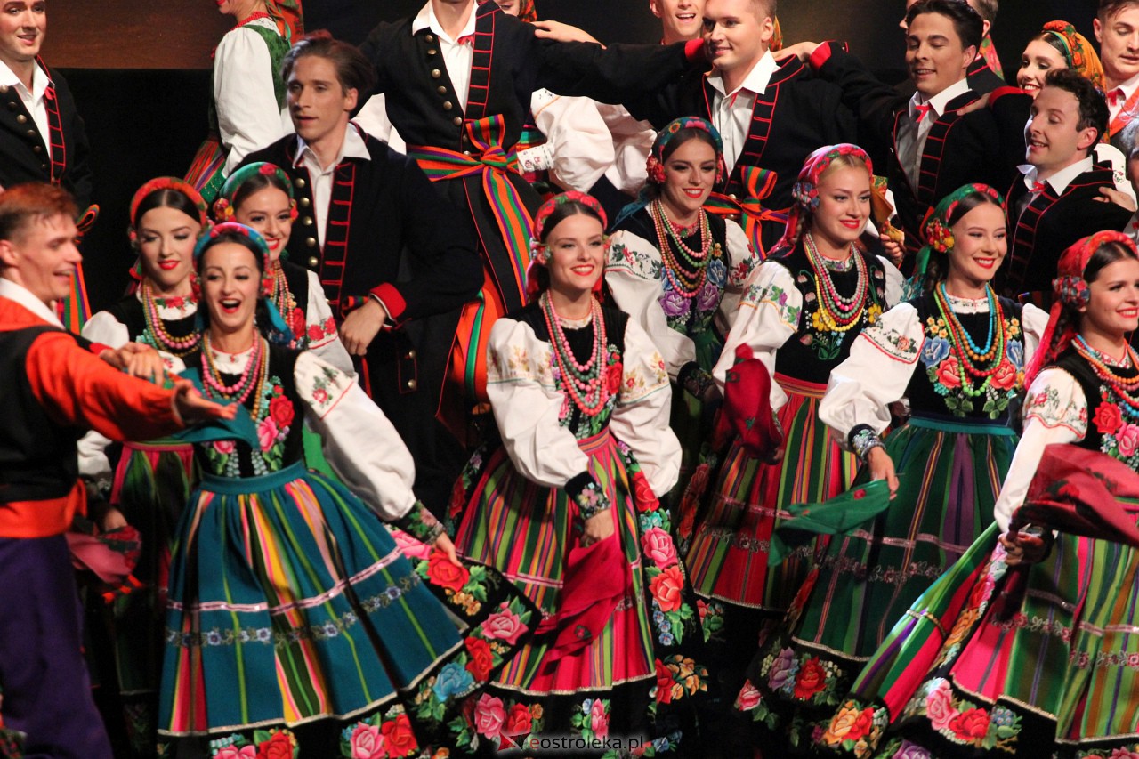 Koncert zespołu Mazowsze w Ostrołęce [7.10.2023] - zdjęcie #12 - eOstroleka.pl