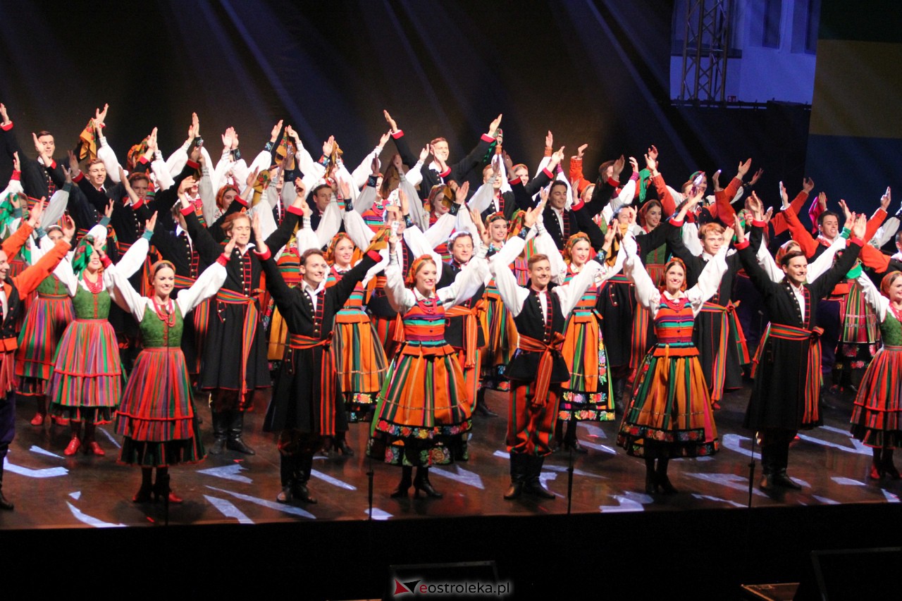 Koncert zespołu Mazowsze w Ostrołęce [7.10.2023] - zdjęcie #9 - eOstroleka.pl