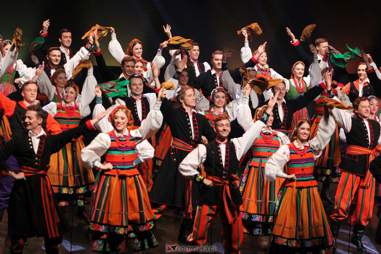 Koncert zespołu Mazowsze w Ostrołęce [7.10.2023] - zdjęcie #8 - eOstroleka.pl