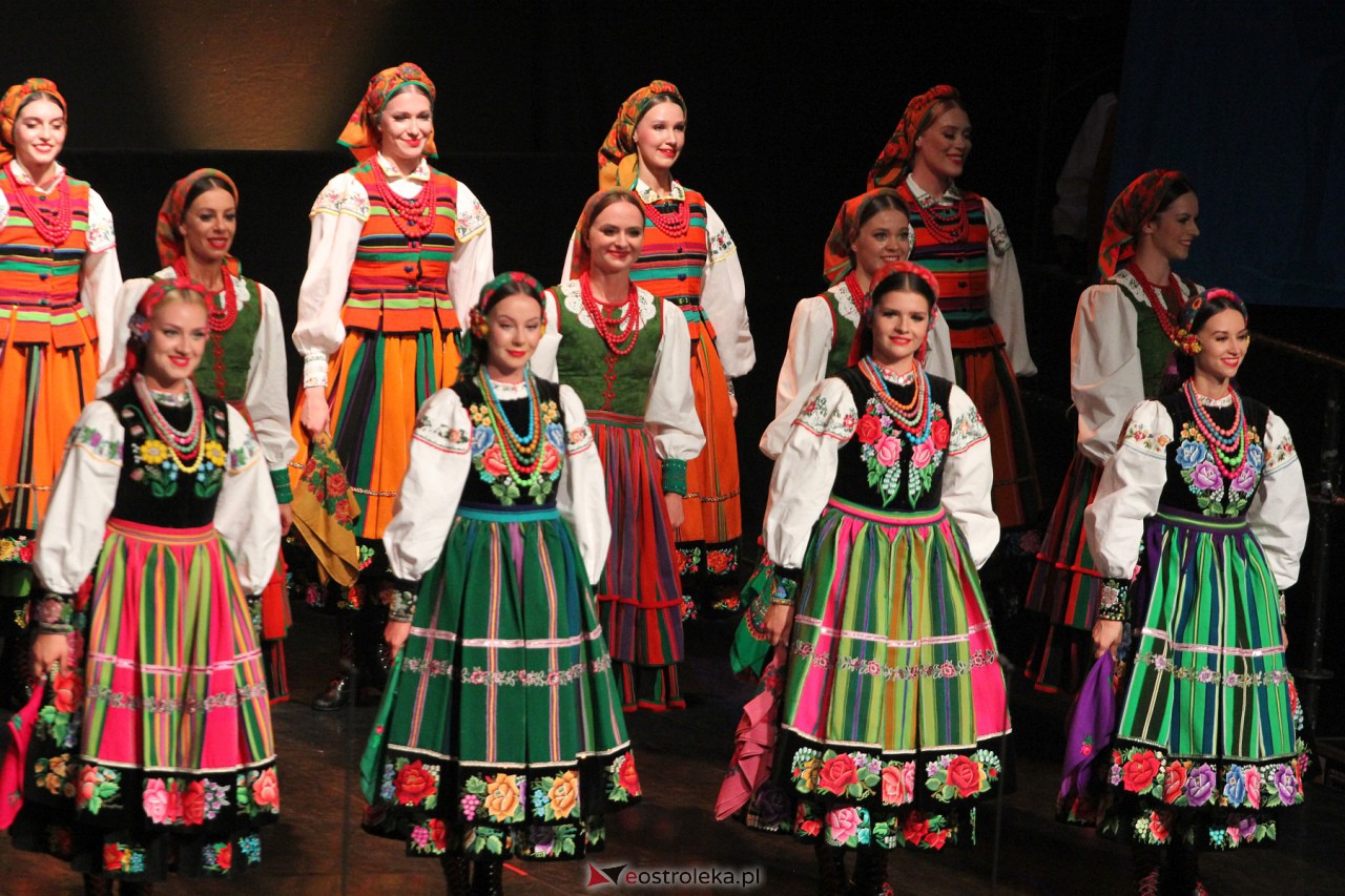 Koncert zespołu Mazowsze w Ostrołęce [7.10.2023] - zdjęcie #5 - eOstroleka.pl