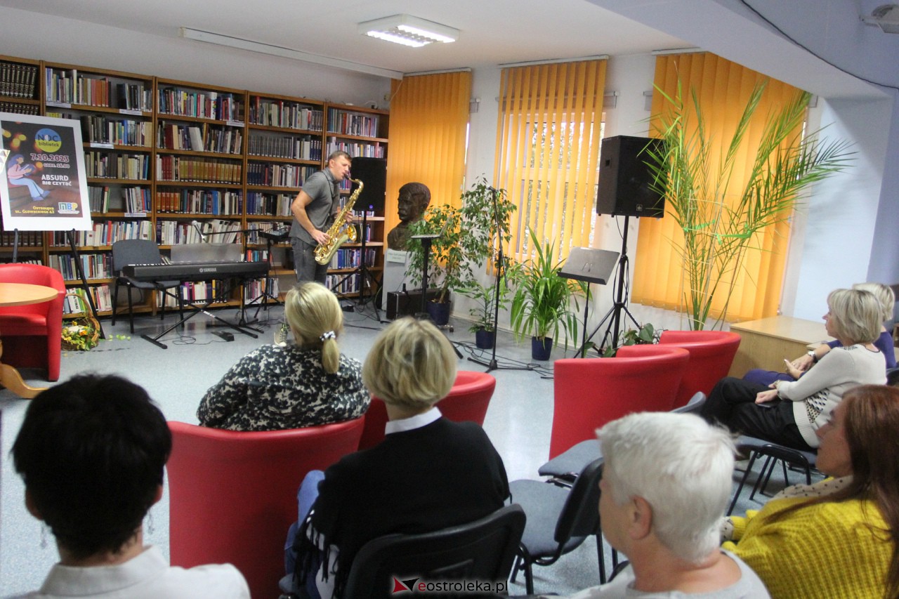 Noc Bibliotek 2023. Wojciech Jagielski [8.10.2023] - zdjęcie #23 - eOstroleka.pl