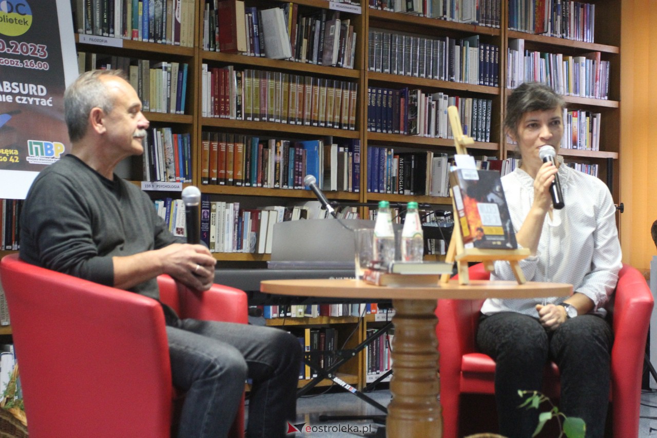 Noc Bibliotek 2023. Wojciech Jagielski [8.10.2023] - zdjęcie #13 - eOstroleka.pl
