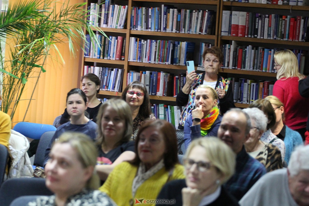 Noc Bibliotek 2023. Wojciech Jagielski [8.10.2023] - zdjęcie #8 - eOstroleka.pl