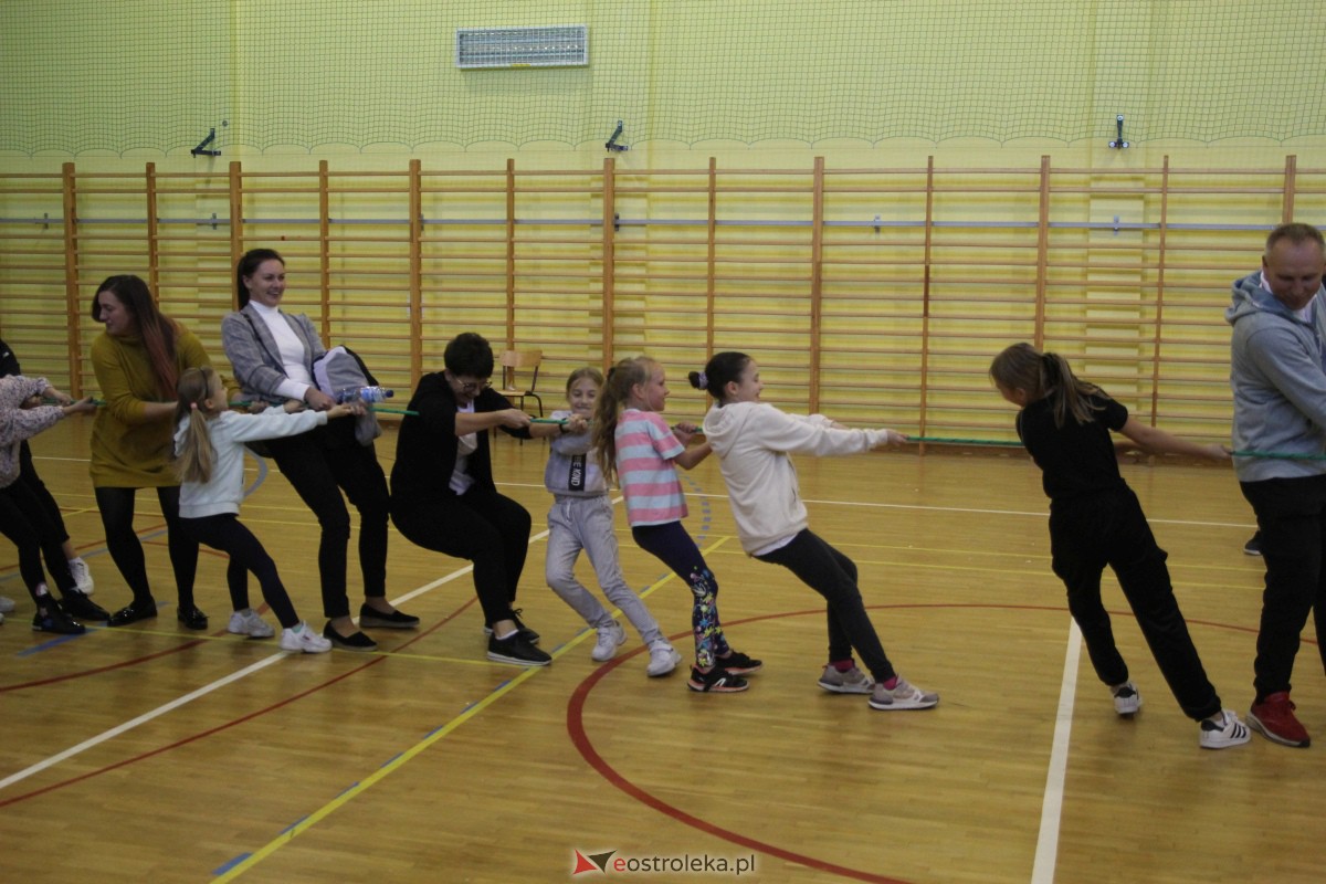 Piknik sportowy Aktywny Troszyn [08.10.2023] - zdjęcie #50 - eOstroleka.pl