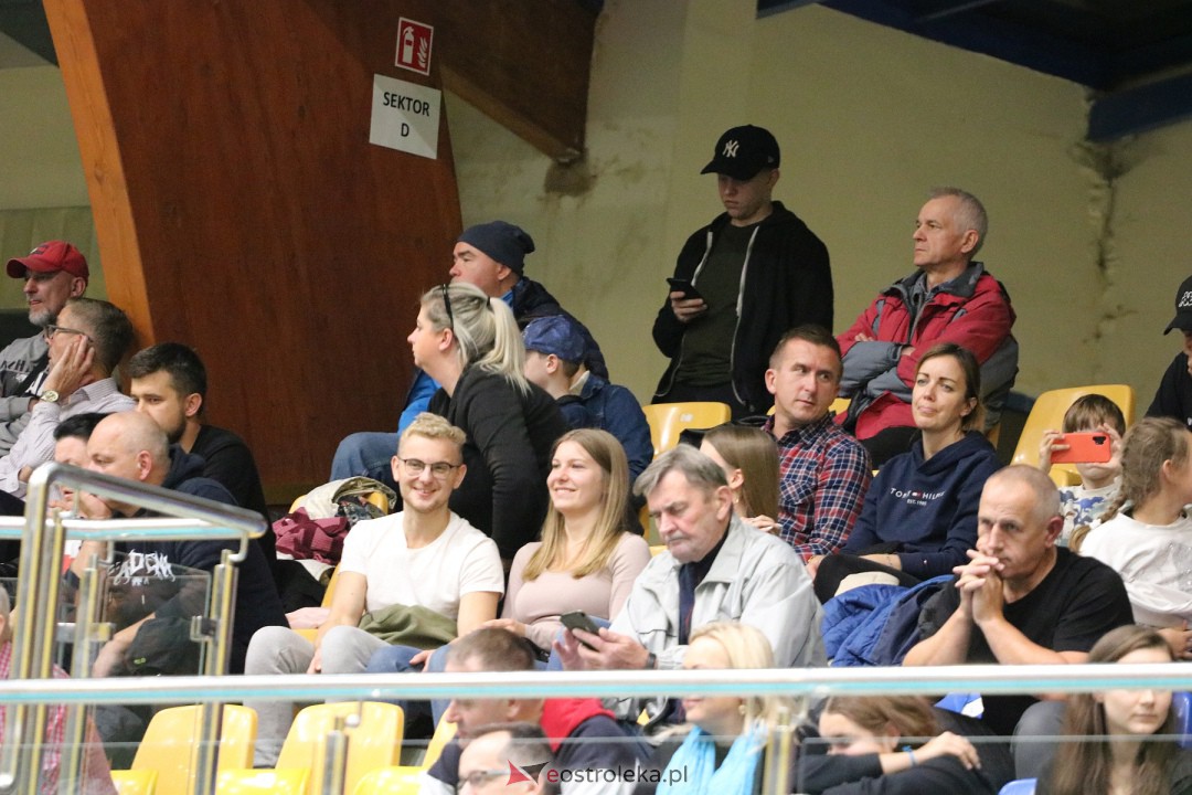 SPS Volley Ostrołęka - MOS Wola Tramwaje Warszawskie [8.10.2023] - zdjęcie #57 - eOstroleka.pl