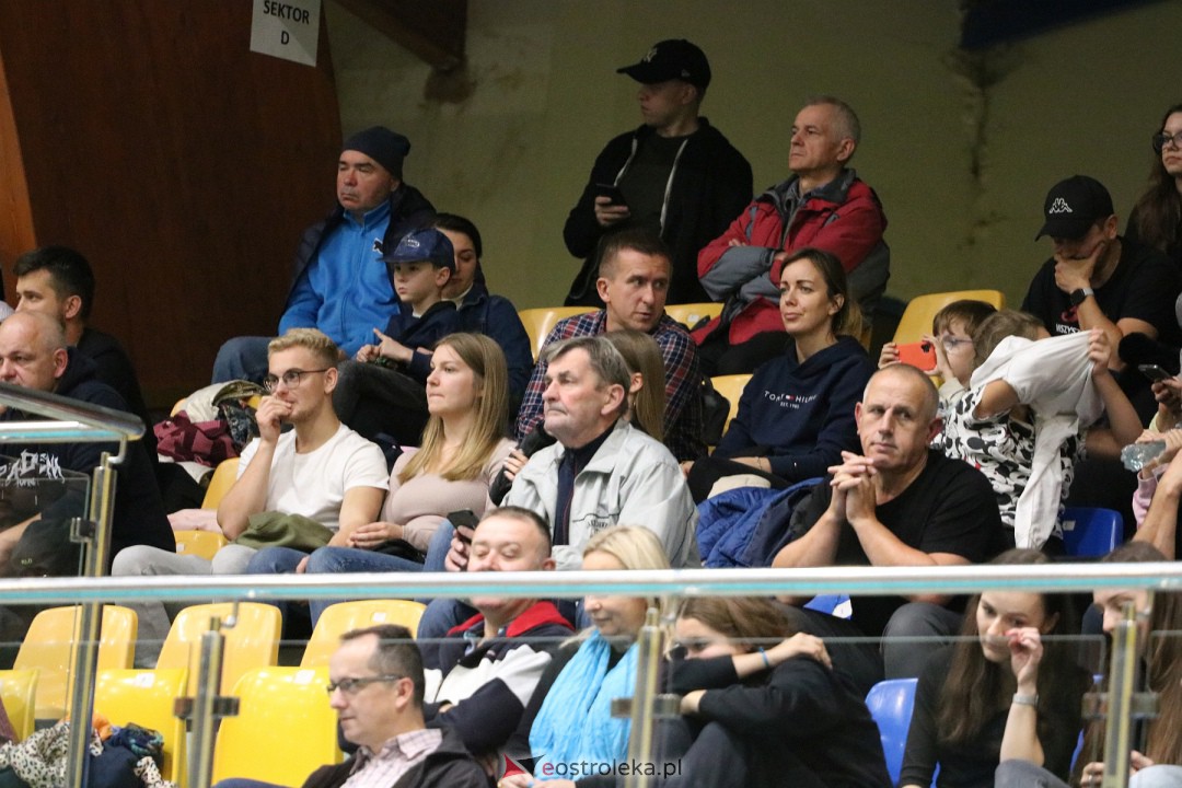 SPS Volley Ostrołęka - MOS Wola Tramwaje Warszawskie [8.10.2023] - zdjęcie #48 - eOstroleka.pl