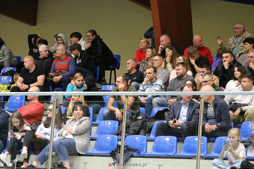 SPS Volley Ostrołęka - MOS Wola Tramwaje Warszawskie [8.10.2023] - zdjęcie #47 - eOstroleka.pl