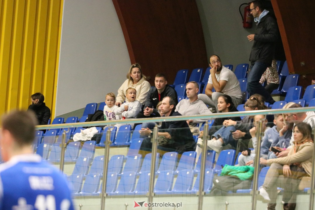 SPS Volley Ostrołęka - MOS Wola Tramwaje Warszawskie [8.10.2023] - zdjęcie #44 - eOstroleka.pl