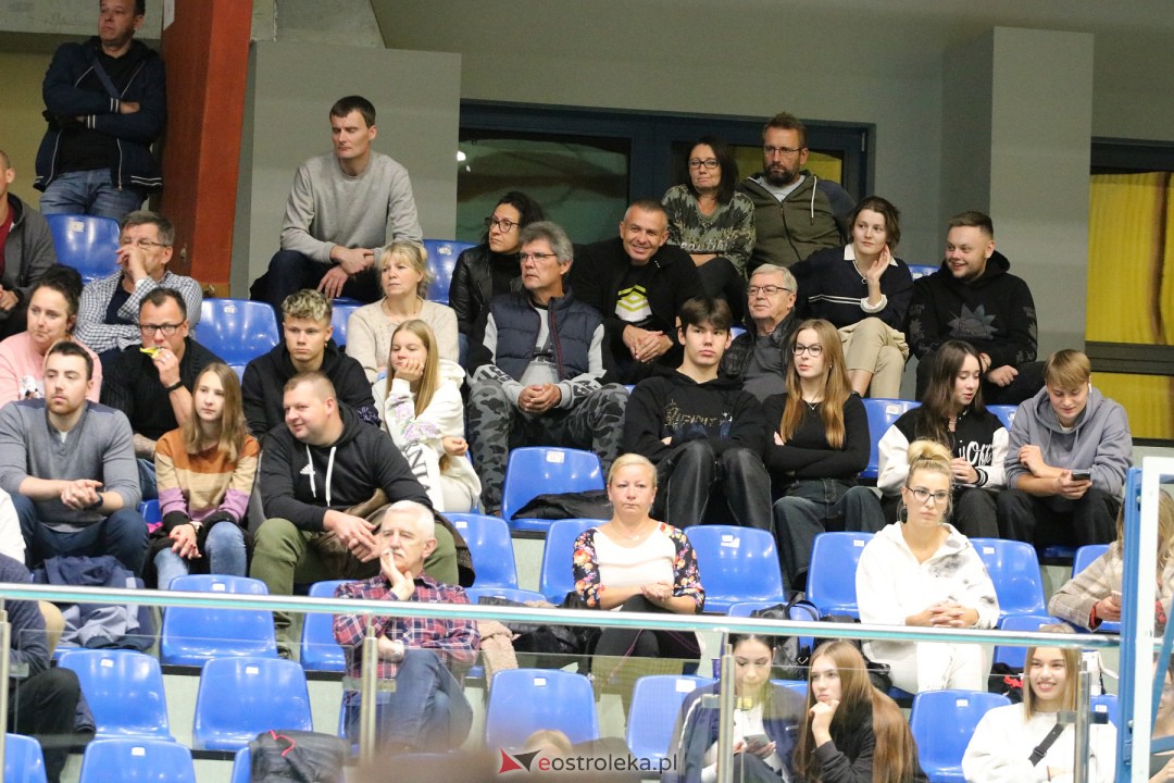 SPS Volley Ostrołęka - MOS Wola Tramwaje Warszawskie [8.10.2023] - zdjęcie #24 - eOstroleka.pl