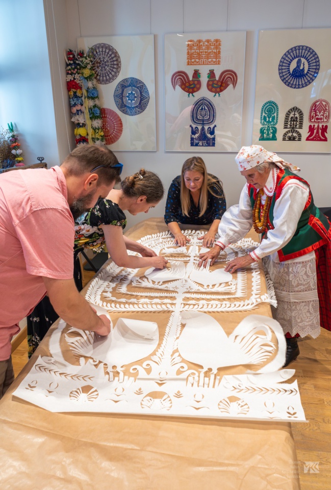 Wycinanki Czesławy Kaczyńskiej w Państwowym Muzeum Etnograficznym - zdjęcie #8 - eOstroleka.pl