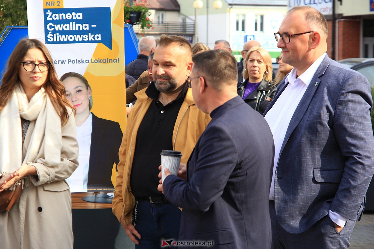 Prezentacja kandydatów Trzeciej Drogi w Ostrołęce [11.10.2023] - zdjęcie #111 - eOstroleka.pl