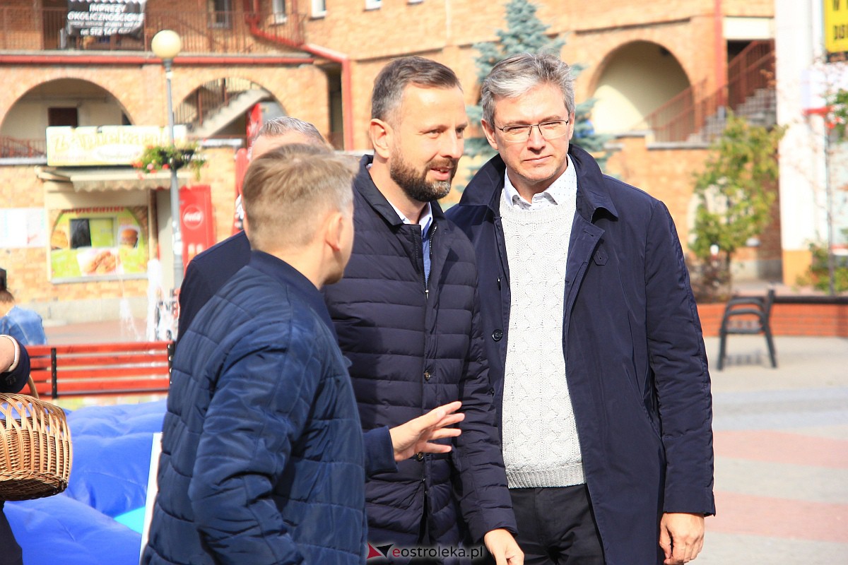 Prezentacja kandydatów Trzeciej Drogi w Ostrołęce [11.10.2023] - zdjęcie #97 - eOstroleka.pl