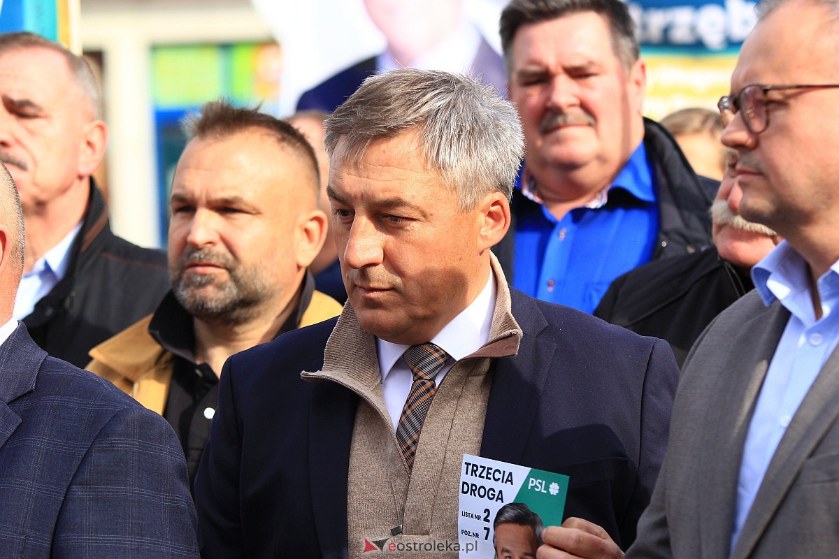 Prezentacja kandydatów Trzeciej Drogi w Ostrołęce [11.10.2023] - zdjęcie #54 - eOstroleka.pl