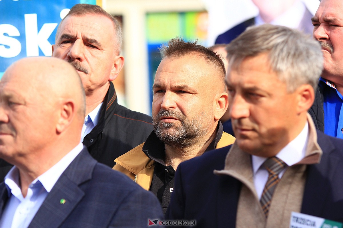 Prezentacja kandydatów Trzeciej Drogi w Ostrołęce [11.10.2023] - zdjęcie #53 - eOstroleka.pl