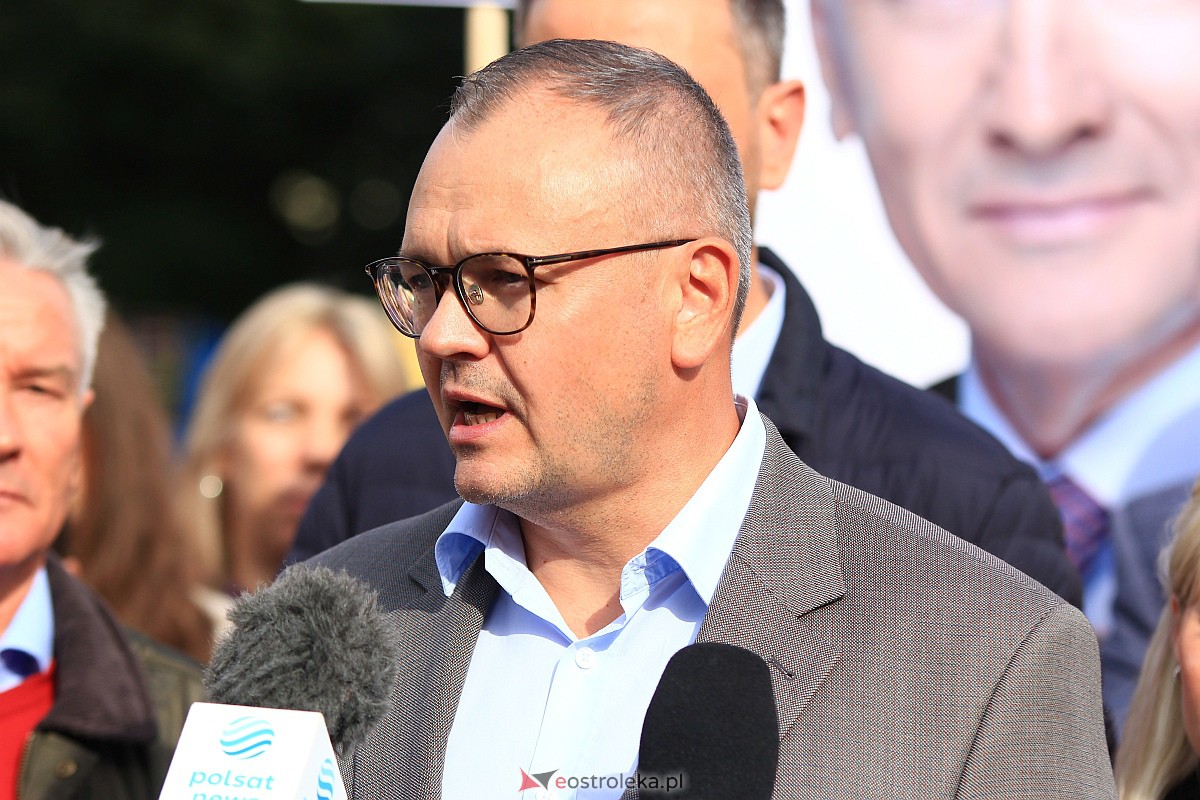Prezentacja kandydatów Trzeciej Drogi w Ostrołęce [11.10.2023] - zdjęcie #8 - eOstroleka.pl