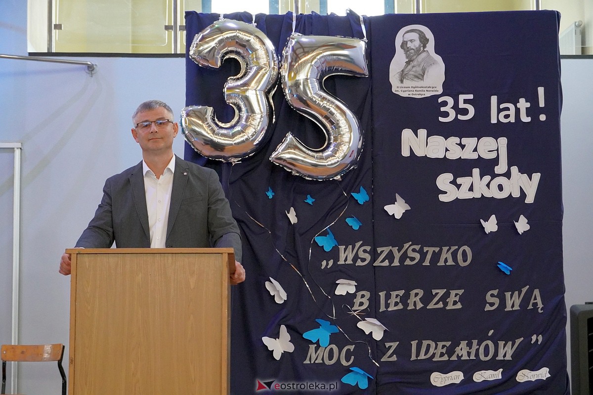 35-lat II Liceum Ogólnokształcącego w Ostrołęce. Tak urodziny szkoły świętowali uczniowie [11.10.2023] - zdjęcie #127 - eOstroleka.pl