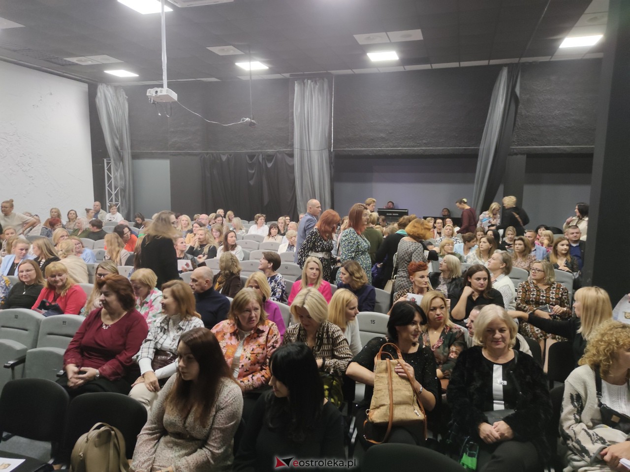 Koncert Anny Wyszkoni w Multimedialnym Centrum Natura [11.10.2023] - zdjęcie #30 - eOstroleka.pl