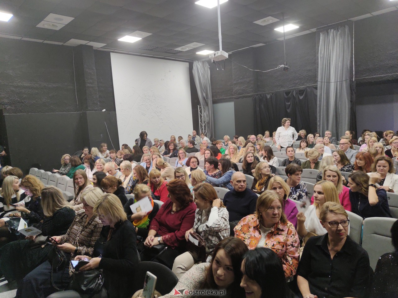 Koncert Anny Wyszkoni w Multimedialnym Centrum Natura [11.10.2023] - zdjęcie #26 - eOstroleka.pl