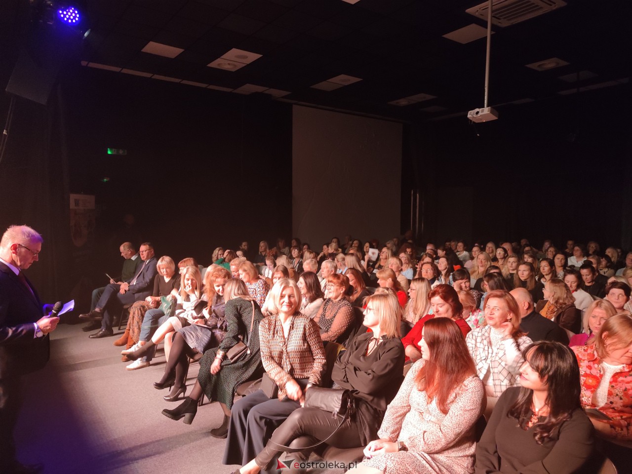 Koncert Anny Wyszkoni w Multimedialnym Centrum Natura [11.10.2023] - zdjęcie #24 - eOstroleka.pl