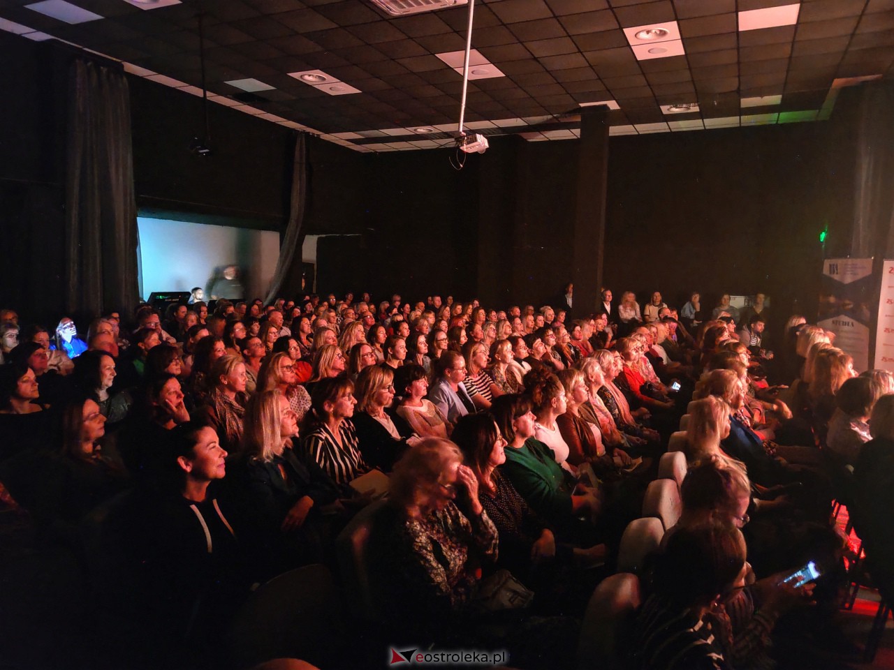 Koncert Anny Wyszkoni w Multimedialnym Centrum Natura [11.10.2023] - zdjęcie #14 - eOstroleka.pl