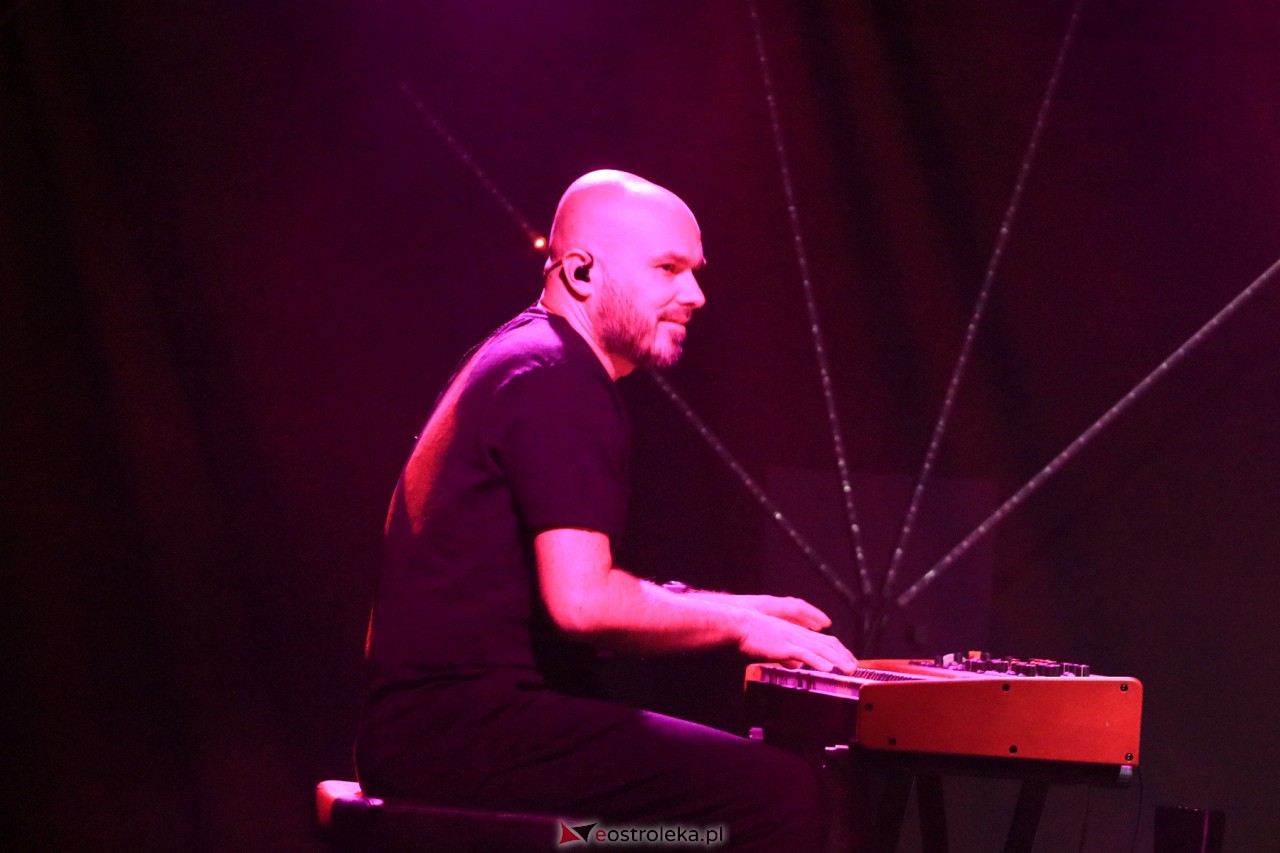 Koncert Anny Wyszkoni w Multimedialnym Centrum Natura [11.10.2023] - zdjęcie #49 - eOstroleka.pl