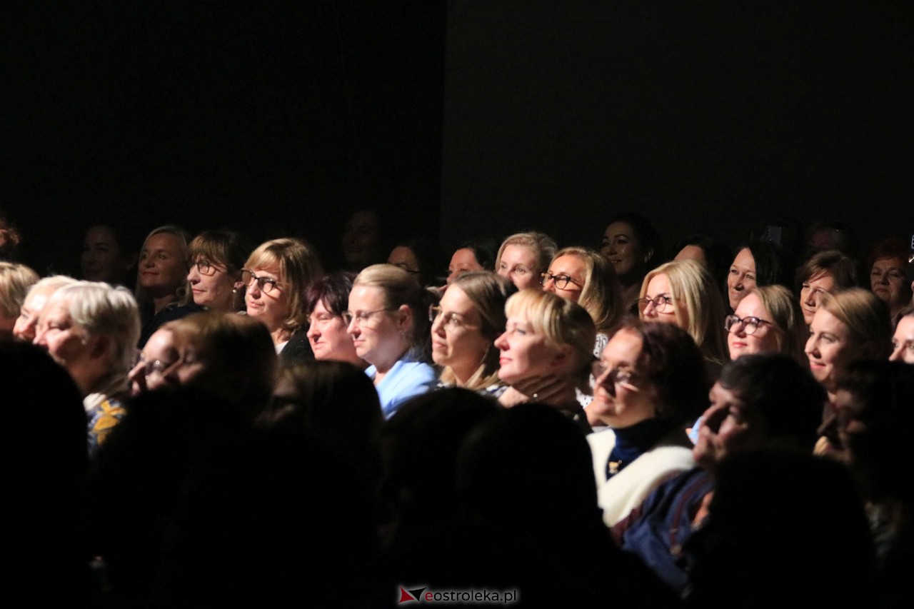 Koncert Anny Wyszkoni w Multimedialnym Centrum Natura [11.10.2023] - zdjęcie #44 - eOstroleka.pl