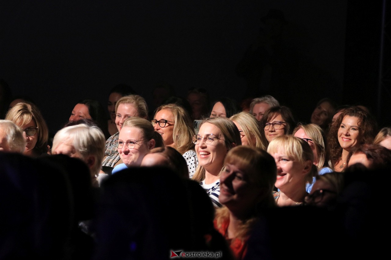 Koncert Anny Wyszkoni w Multimedialnym Centrum Natura [11.10.2023] - zdjęcie #36 - eOstroleka.pl