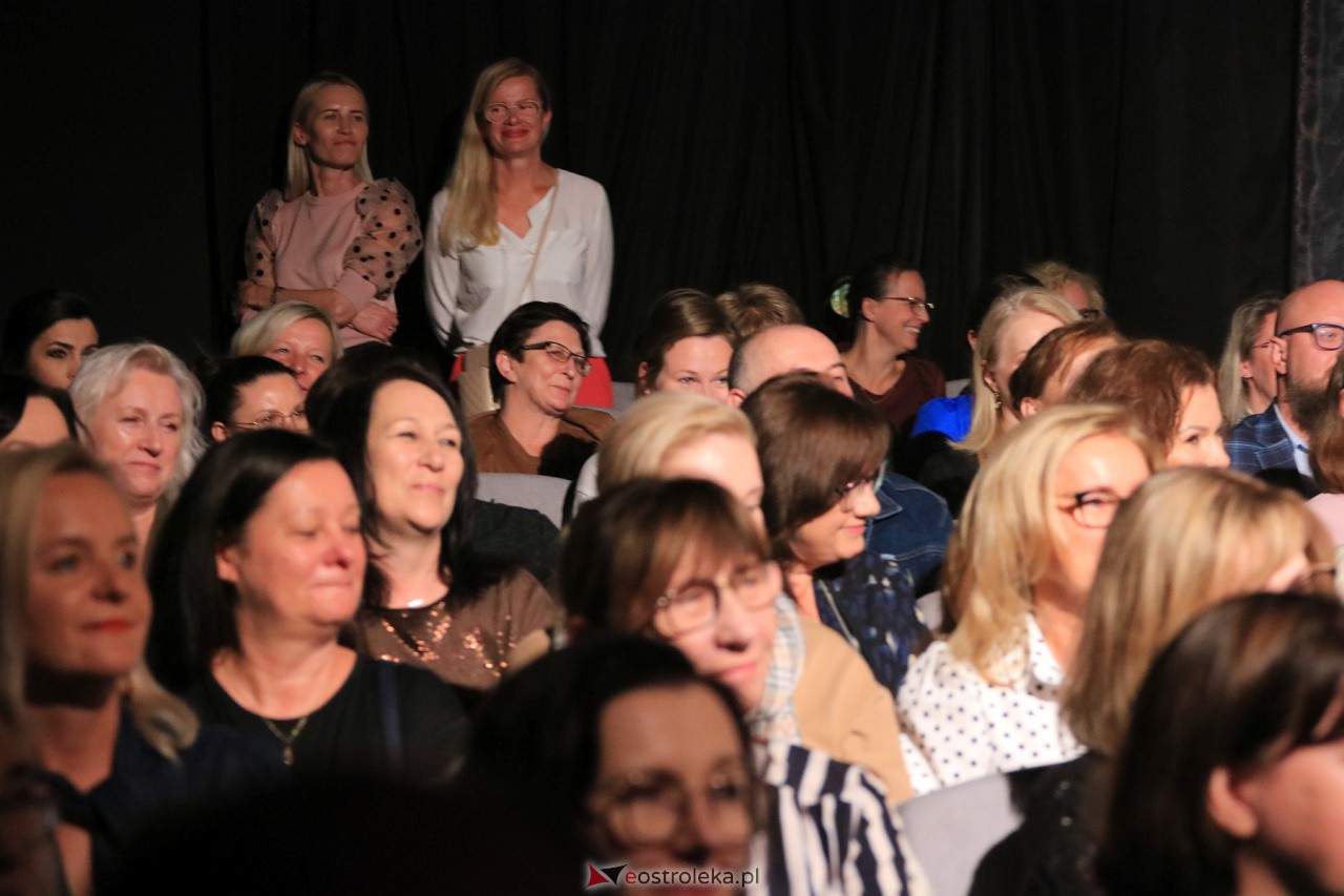 Koncert Anny Wyszkoni w Multimedialnym Centrum Natura [11.10.2023] - zdjęcie #29 - eOstroleka.pl