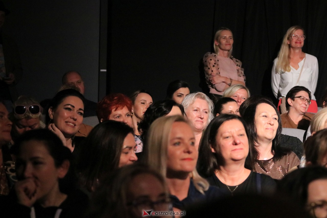 Koncert Anny Wyszkoni w Multimedialnym Centrum Natura [11.10.2023] - zdjęcie #27 - eOstroleka.pl
