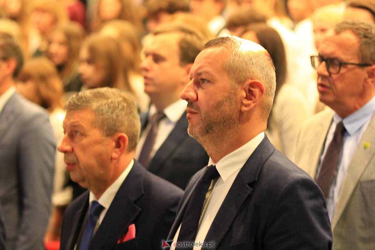 Jubileusz 35-lecia II Liceum Ogólnokształcącego im. Cypriana Kamila Norwida w Ostrołęce [13.10.2023] - zdjęcie #142 - eOstroleka.pl