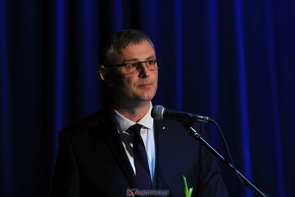 Jubileusz 35-lecia II Liceum Ogólnokształcącego im. Cypriana Kamila Norwida w Ostrołęce [13.10.2023] - zdjęcie #132 - eOstroleka.pl