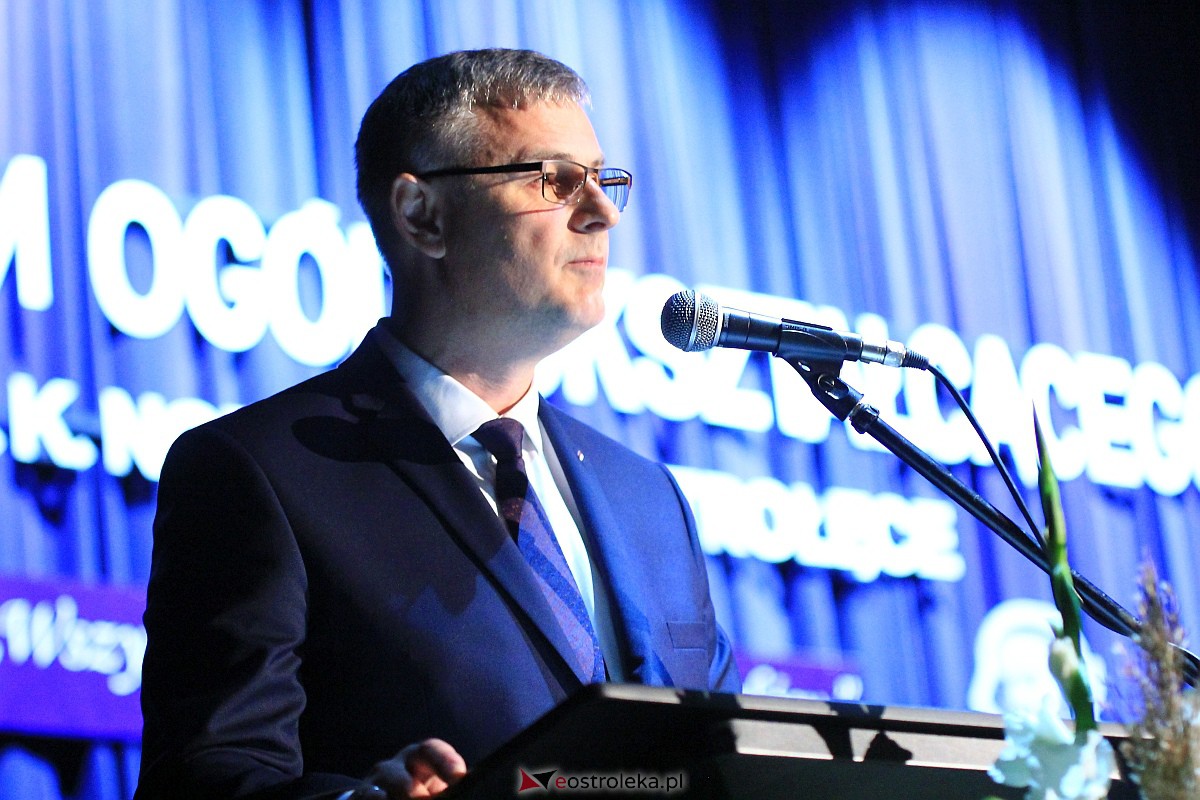 Jubileusz 35-lecia II Liceum Ogólnokształcącego im. Cypriana Kamila Norwida w Ostrołęce [13.10.2023] - zdjęcie #130 - eOstroleka.pl